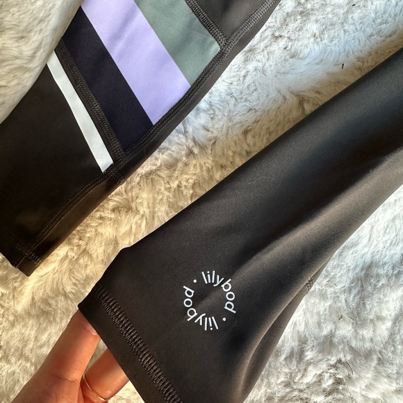 Lilybod sports bra and legging set - Picture 7 of 9